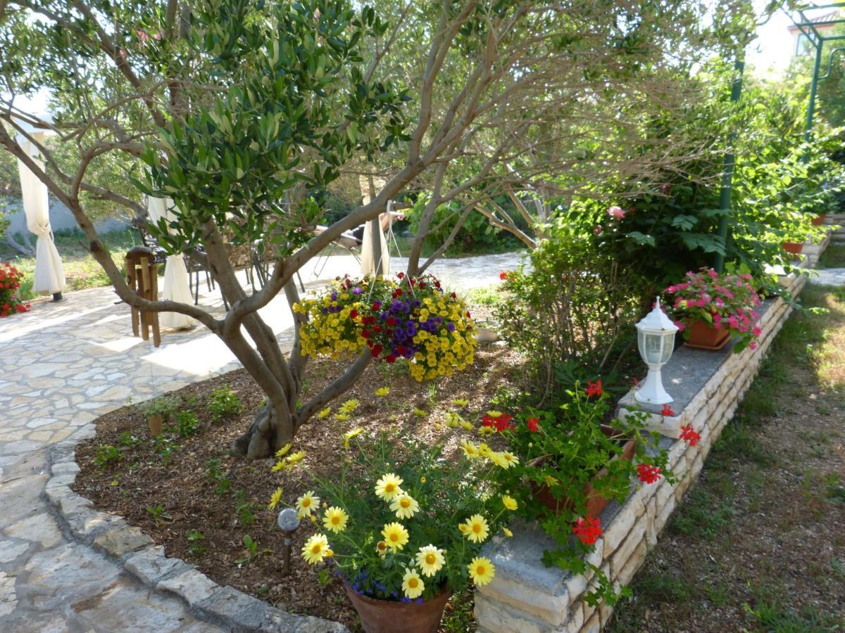 Apartmani Milena Barbat na Rabu Exterior foto