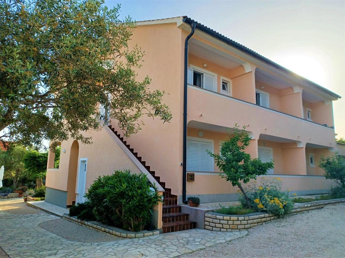 Apartmani Milena Barbat na Rabu Exterior foto