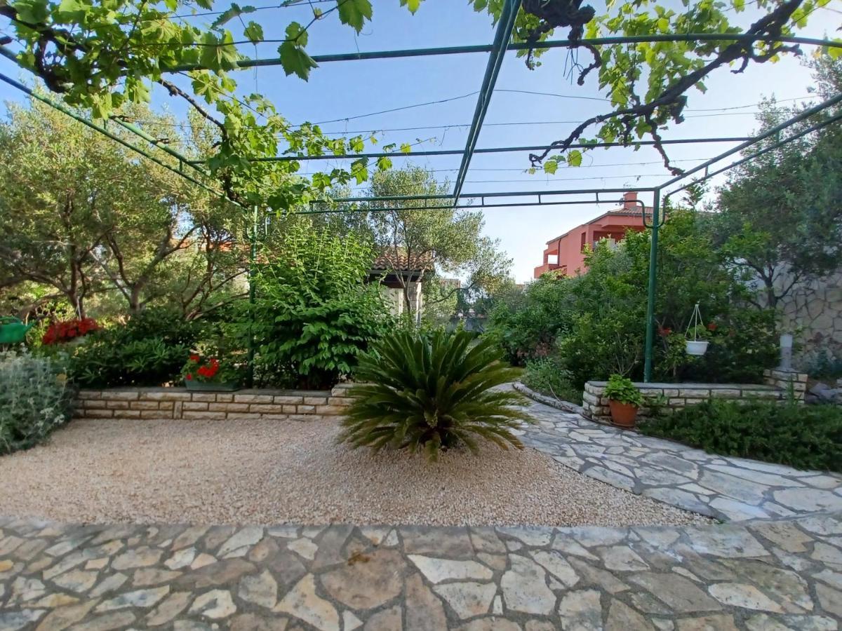 Apartmani Milena Barbat na Rabu Exterior foto